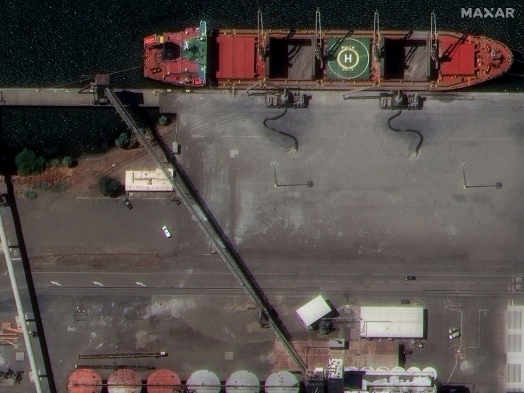 Citra Satelit WorldView Legion Kapal Kargo di Pelabuhan Sacramento Citra Satelit WorldView Legion Kapal Kargo di Pelabuhan Sacramento