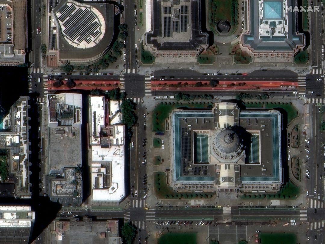 Citra Satelit WorldView Legion Warna Natural di wilayah sekitar San Francisco City Hall Citra Satelit WorldView Legion Warna Natural di wilayah sekitar San Francisco City Hall