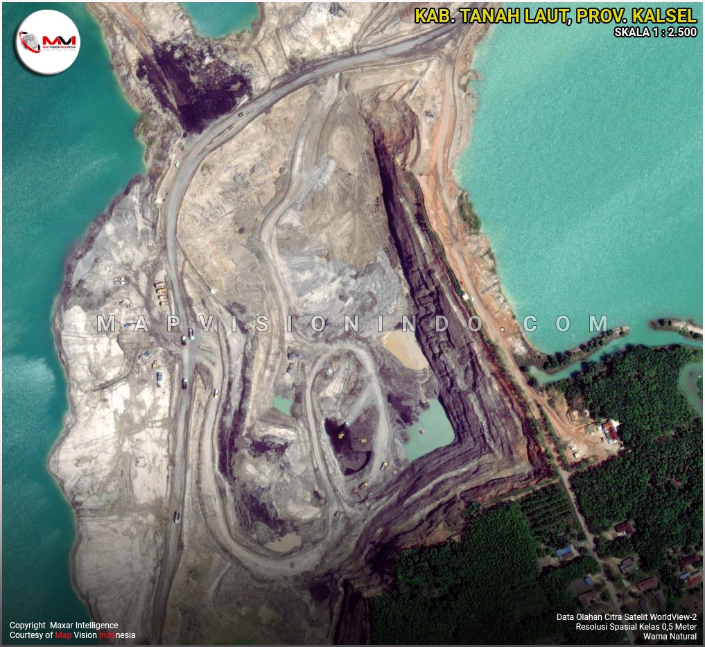 Data Olahan Citra Satelit WorldView-2 Warna Natural Area Tambang Terbuka di Kabupaten Tanah Laut, Provinsi Kalimantan Selatan Data Olahan Citra Satelit WorldView-2 Warna Natural Area Tambang Terbuka di Kabupaten Tanah Laut, Provinsi Kalimantan Selatan (Image Copyright: Maxar Intelligence; Courtesy of Map Vision Indonesia)